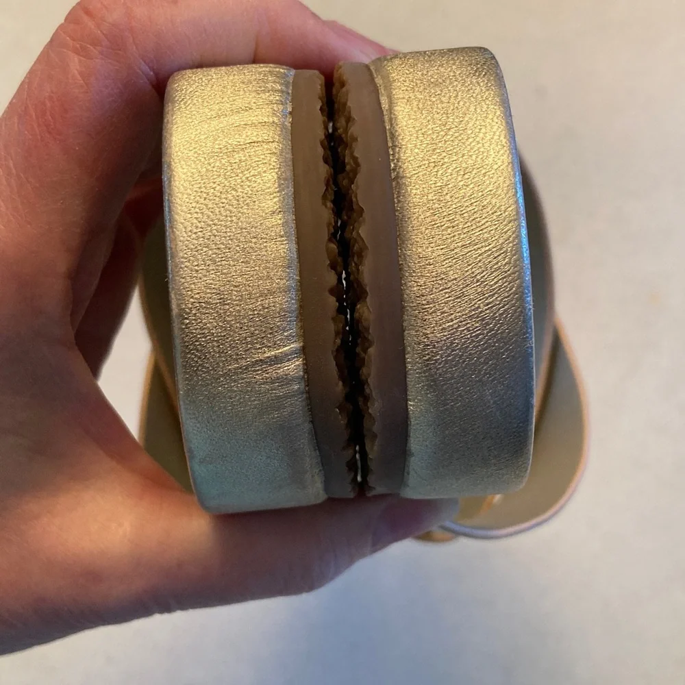 NWOT Seychelles Metallic Gold Leather Crisscross Slides - Picture 5 of 5